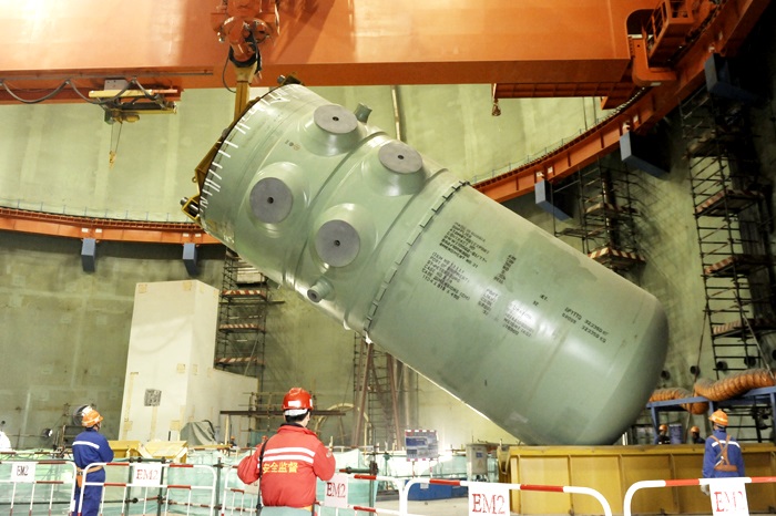 На блоке №4 АЭС «Тяньвань» выполнена установка корпуса реактора ВВЭР-1000.